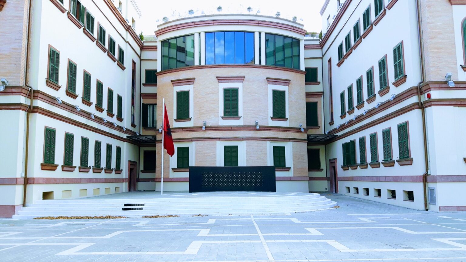 Kandidatët për kreun e Gardës së Republikës prezantojnë platformën dhe vizionin (EMRAT)