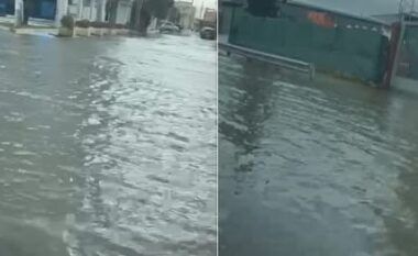 Rruga Shkozet-Shijak e përmbytur, uji nuk tërhiqet/ Vështirësi në qarkullim edhe pse nuk ka reshje (VIDEO)
