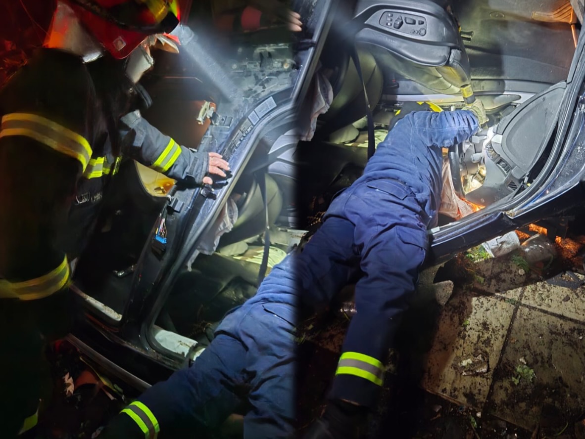 Aksident tragjik në Durrës/ Makina “fluturon” nga Ura e Dajlanit, humb jetën 18-vjeçarja, shoferi në gjendje kritike (VIDEO)