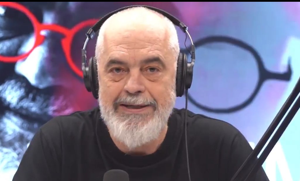 Rama  Prurjet marramendëse të plastikës në lumenj janë kriminale  do dalim me masa të reja