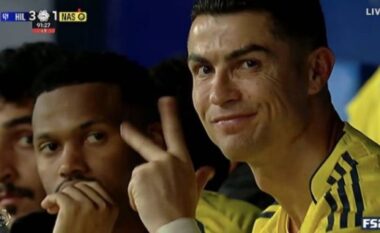 VIDEO/ Ronaldo ankohet për trajnerin e tij portugez, shfaqet i qeshur kur Al Nasr pëson gol