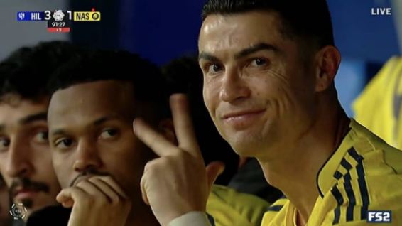 VIDEO/ Ronaldo ankohet për trajnerin e tij portugez, shfaqet i qeshur kur Al Nasr pëson gol