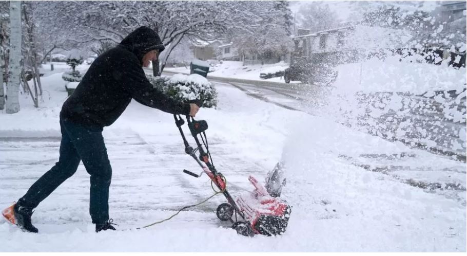 Moti ekstrem mbërthen SHBA në  Temperaturat zbresin deri në  46°C  40 shtete në gjendje të jashtëzakonshme