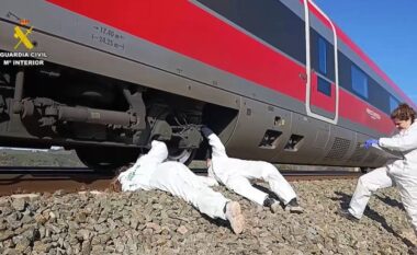 Tragjedia hekurudhore në Spanjë, rëndohet bilanci i viktimave nga përplasja e trenave