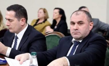 Disa persona “të fortë” kanë kërcënuar dëshmitarët në emër të Ballukut/ Debatet me dyer të mbyllura në Këshillin e Mandateve, Bardhi: Prokurorët thanë se pozita e saj është rënduar