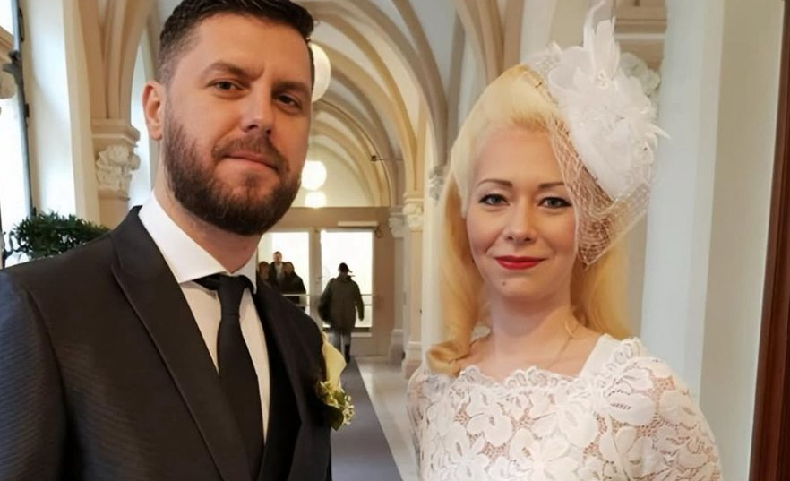  Unë me anglishten time çobanëshe   Miri rrëfen për herë të parë historinë e tij të dashurisë  Na erdhën krushqit gjermanë