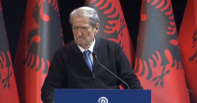 “Vota juaj u shndërrua në treg të zi”, Berisha: Procesi zgjedhor ishte farsë elektorale