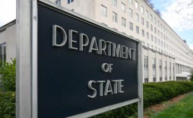 “Regjimi iranian ka lëshuar dhunë ndaj demonstruesve paqësorë”/ SHBA vendos kufizime vizash për zyrtarët iranianë