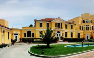 Ambasada Amerikane paralajmëron qytetarët për protestën e 10 Shkurtit në Tiranë