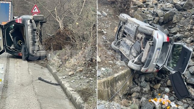 Aksident i dyfishtë në aksin Elbasan Librazhd  makinat përfundojnë të përmbysura