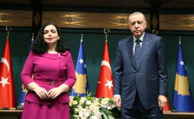 Erdogan i dërgon letër Vjosa Osmanin për ditën e Pavarësisë: Mbështetja e Turqisë për Kosovën vazhdon