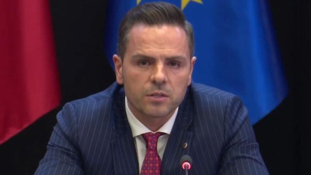 “Do të shembim urën e dëmtuar”/ Dëmtimi dhe bllokimi i aksit Librazhd-Pogradec, kreu i ARRSH: Ndërtojmë një rrugë alternative