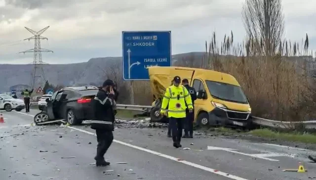 Aksident i trefishtë në Lezhë, raportohet për disa të plagosur