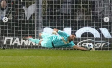 Tomas Strakosha bën heroin ndaj PAOK-ut, portieri shqiptar pret penalltinë dhe mban në krye AEK-un (VIDEO)