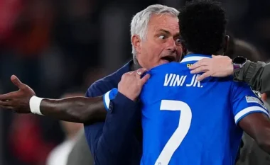 Thirrjet raciste në stadium, Mourinho “shpërthen” ndaj Viniciusit: S’mund ta kenë gjithmonë të tjerët gabim