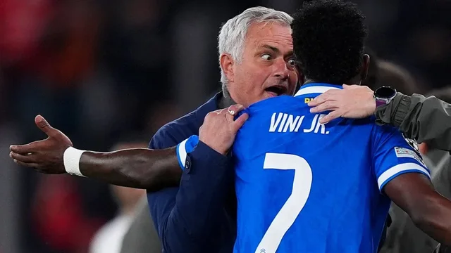 Thirrjet raciste në stadium, Mourinho “shpërthen” ndaj Viniciusit: S’mund ta kenë gjithmonë të tjerët gabim