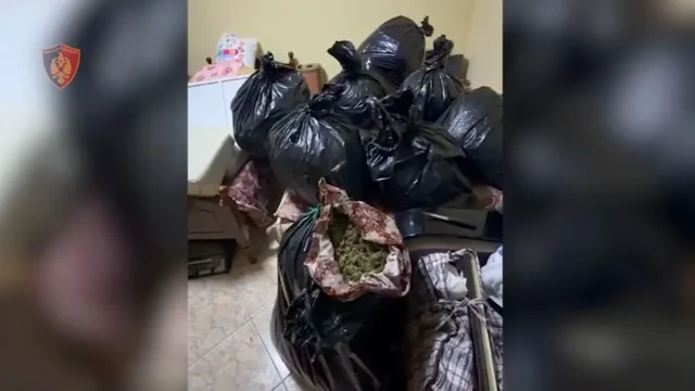 Sekuestrohen 57 kg lëndë narkotike dhe një armë zjarri në Vlorë  arrestohen dy persona  EMRAT 