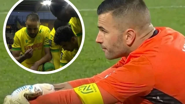 Moment solidariteti që bëri botën të flasë  portieri shtrihet në tokë që shokët të ndërpresin agjërimin