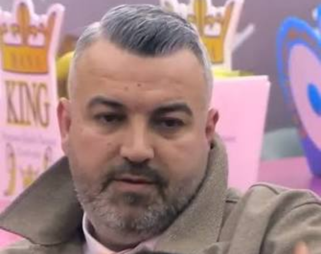 Deklarata  b mbë  e Rogertit ndaj babait të Selinës  Psikologen kërkojeni për të