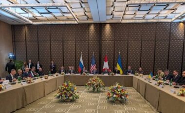 Rusia dhe Ukraina zhvillojnë rundin e tretë të bisedimeve për paqe në Gjenevë
