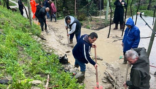 Rrëshqitje dheu në Delvinë, toka afrohet pranë banesave