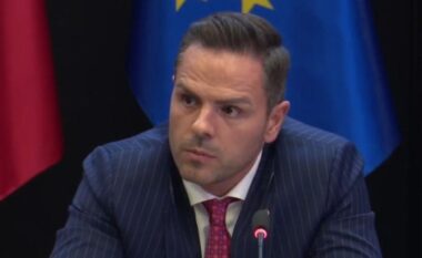 Shembja e urës te “Arrat e Gurrës”, Kozeli: Zona ka pasur ndër vite erozion të vazhdueshëm! Marrja e inerteve, nuk ka ndodhur