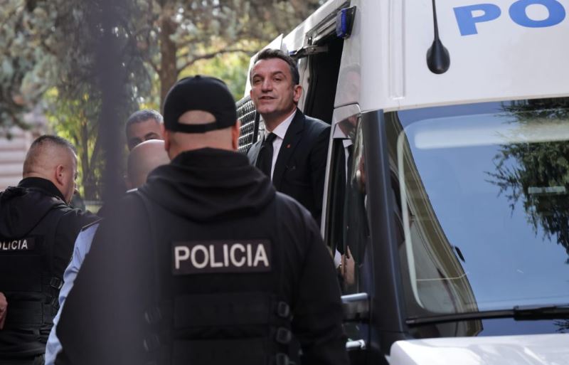 BIRN: Numri i lartë i kryebashkiakëve nën akuzë ekspozon degradimin e pushtetit vendor