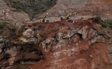 Bllokim i qarkullimit në “Kthesat e Dragostunjës”, policia: Drejtuesit të përdorin aksin Maliq–Lozhan-Elbasan