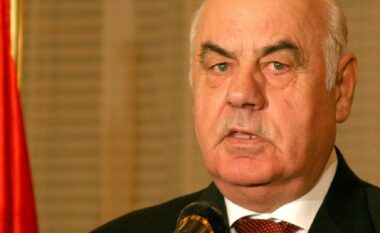 Ish-presidenti Alfred Moisiu dërgohet me urgjencë në Kardiologji, mjekët: Gjendja paraqitet e qëndrueshme