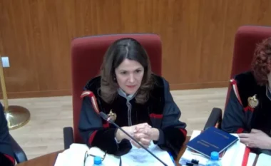 Pezullimi i Ballukut nga detyra e zv.Kryeministres, Kushtetuesja publikon vendimin, si argumentohet qëndrimi pro dhe kundër i 8 gjyqtarëve