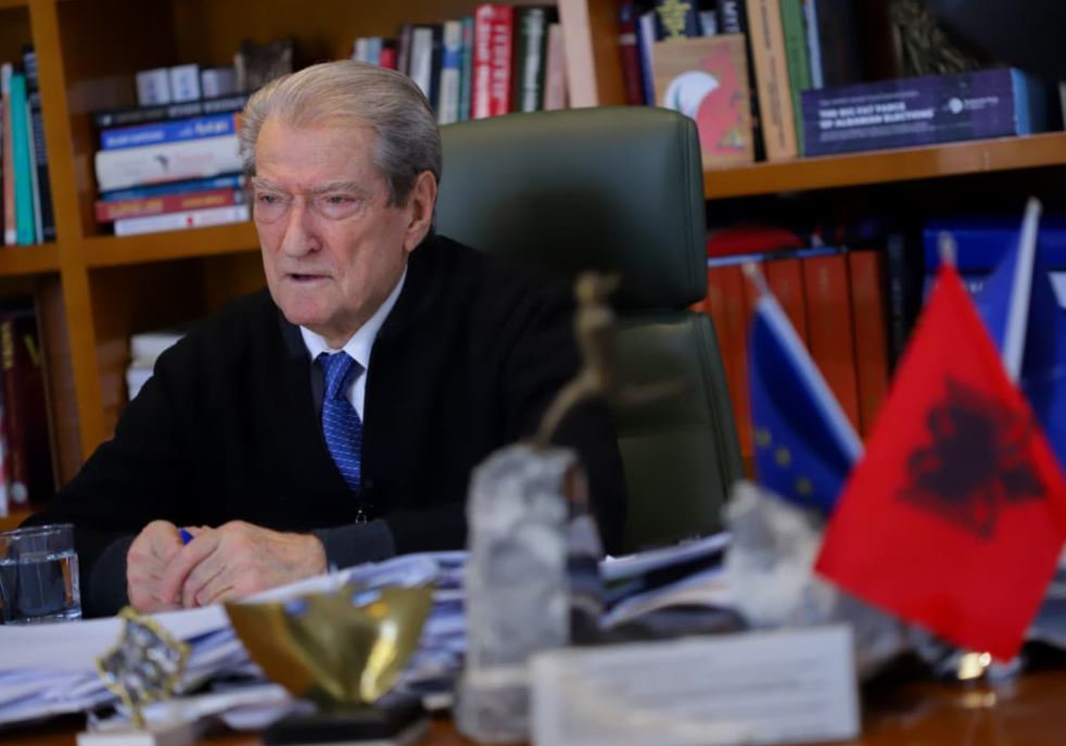 PD bllokon të martën akset kombëtare? Berisha zbulon skenarin për protestën: Është një nga format e kryengritjes paqësore