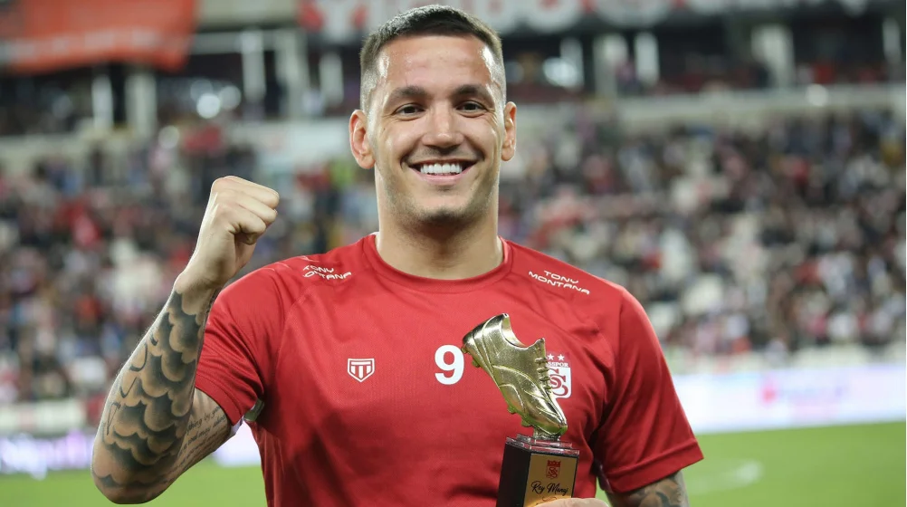 U nda nga e dashura! Zbulohet romanca e re e Rei Manajt, kush është vajza që i ka rrëmbyer zemrën