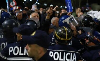 ASNJË NË QELI PËR “B*MBAT”/ Gjykata liron të arrestuarit për molotovët në protestën e PD