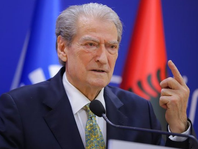 “I tmerruar nga ultimatumi i Brukselit”/ Berisha: Po krijon mburojë ligjore për veten! Me 20 shkurt, misionarët do të shpëtojnë vendin