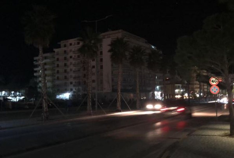 U dëmtua linja elektrike  punimet për ujësjellësin lënë Vlorë në  terr   300 banorë në errësirë totale