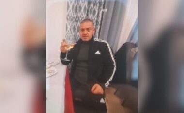Ky është 47-vjeçari që u vra me thikë nga bashkëmoshatari i tij, parkoi makinën para banesës së autorit