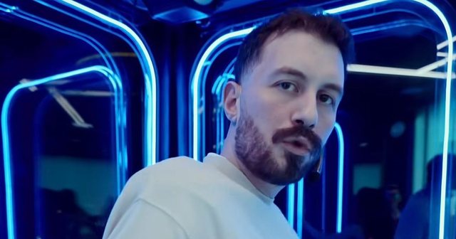 Donald Veshaj na prezanton me projektin e ri   Prit ta mbaroj 