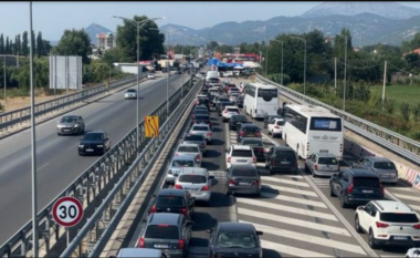 1 milion mjete në rrugët e Shqipërisë: Volkswagen dhe Mercedes Benz më të pëlqyerat, markat kineze në Top 5