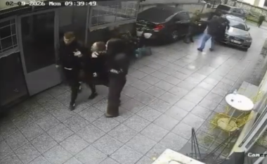 VIDEO/ Nxori armën gjatë konfliktit verbal në Laprakë, pezullohet efektivi i policisë (EMRI)