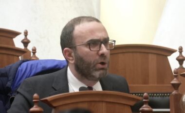 Gazment Bardhi: Integrimi në BE po pengohet për të mbrojtur Ballukun