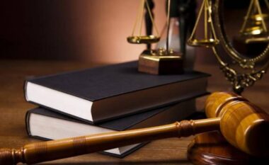Debati për rritjen e pagave, reagon Shoqata e Prokurorëve: Gjykimi kushtetues të përfundojë i pandikuar nga çdo presion