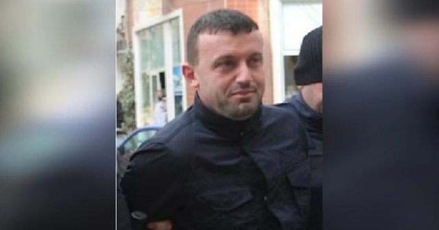 U ekstradua nga Dubai  mbërrin në Shqipëri Durim Bami  i akuzuar për  grup të strukturuar kriminal  dhe vepra të tjera penale