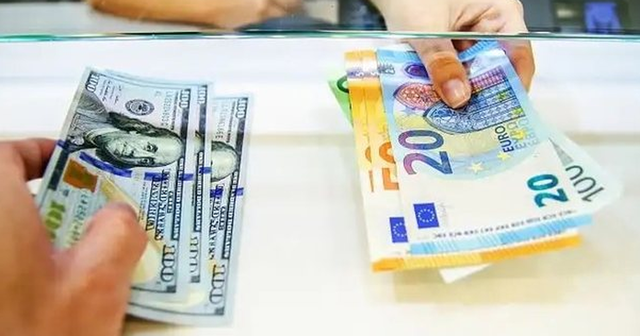 Këmbimi valutor  Çfarë po ndodh sot me monedhat e huaja  Me sa po blihen dhe shiten dollari dhe euro