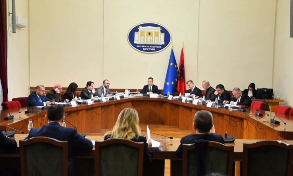 Mbledhja e Këshillit të Mandateve  Bardhi Peleshit  Nuk mund të fshihni milionat e vjedhjeve të Ballukut  për dy muaj keni penguar drejtësinë