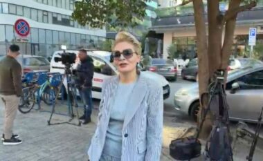 Monika Kryemadhi paraqitet në SPAK, nuk i ndal batutat dhe ironitë: Po iki drejt një beteje ligjore domethënëse (VIDEO)