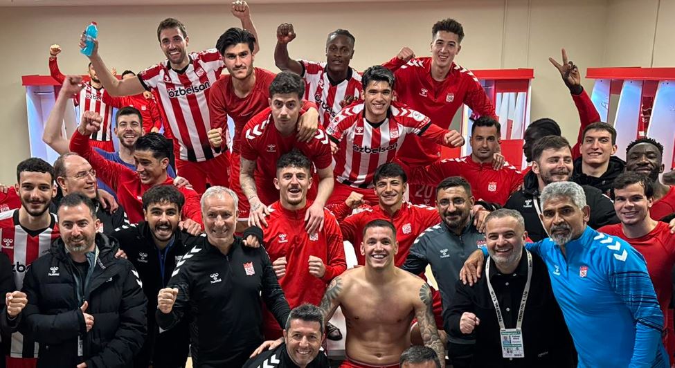 Protagonistë absolutë në Turqi, futbollisti i Kombëtares dhe një shqiptar zgjidhen në formacionin e javës (FOTO)