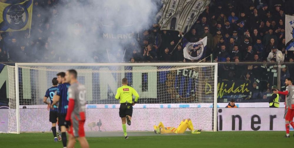 Goditi me fishekzjarr portierin që fitoi titullin e 20-të me Interin, “gjeniu” zikaltër përfundon në spital dhe i vihen prangat