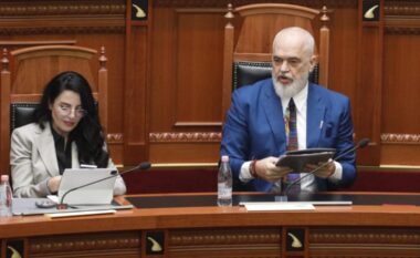 “Shkarkimi i Ballukut mes presionit të drejtësisë dhe vendimit politik”/ Analiza e DW: SPAK i ka kërkuar Kuvendit heqjen e imunitetit për të vijuar me procedurat penale