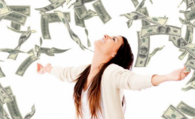 Fitime të mëdha! Zbuloni cilat janë 4 shenjat e favorizuara në aspektin financiar
