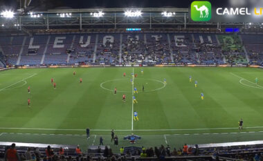 Ukrainasit tundin rrjetën, goli anulohet për pozicion të pa rregullt